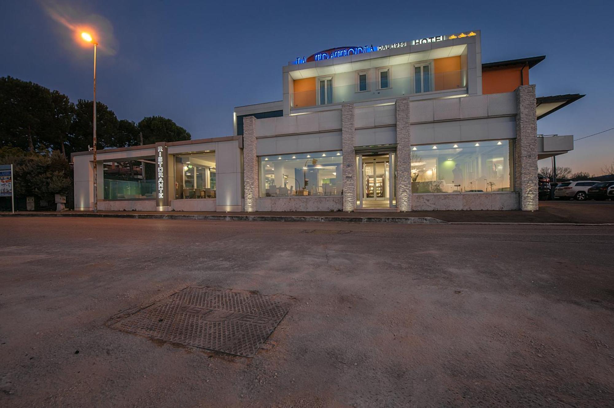 Hotel Testani Frosinone Exterior photo